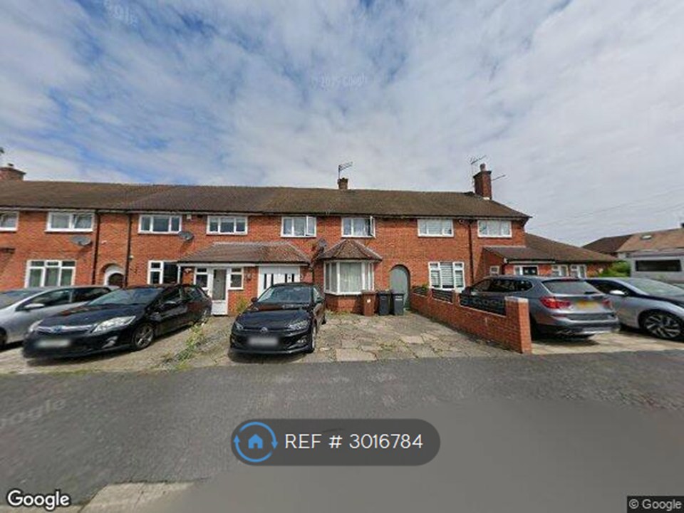 Buckingham Road, Borehamwood photo 2