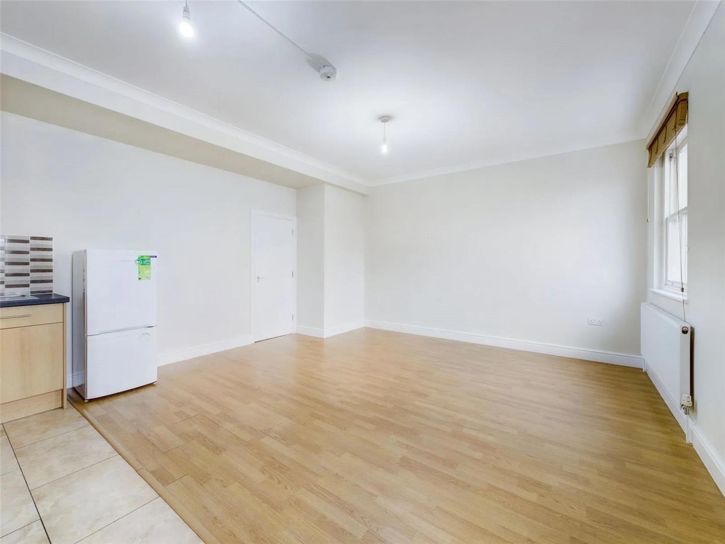 Flat 4, 502, Hoe Street, London photo 5