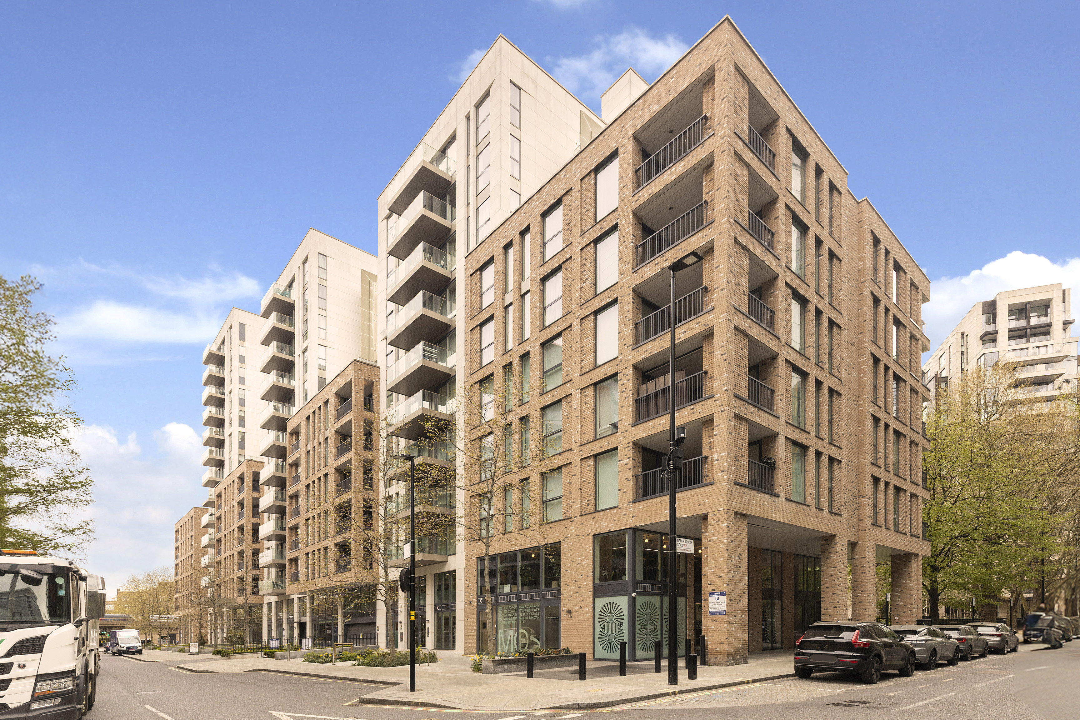 2 bedroom flat for sale 0