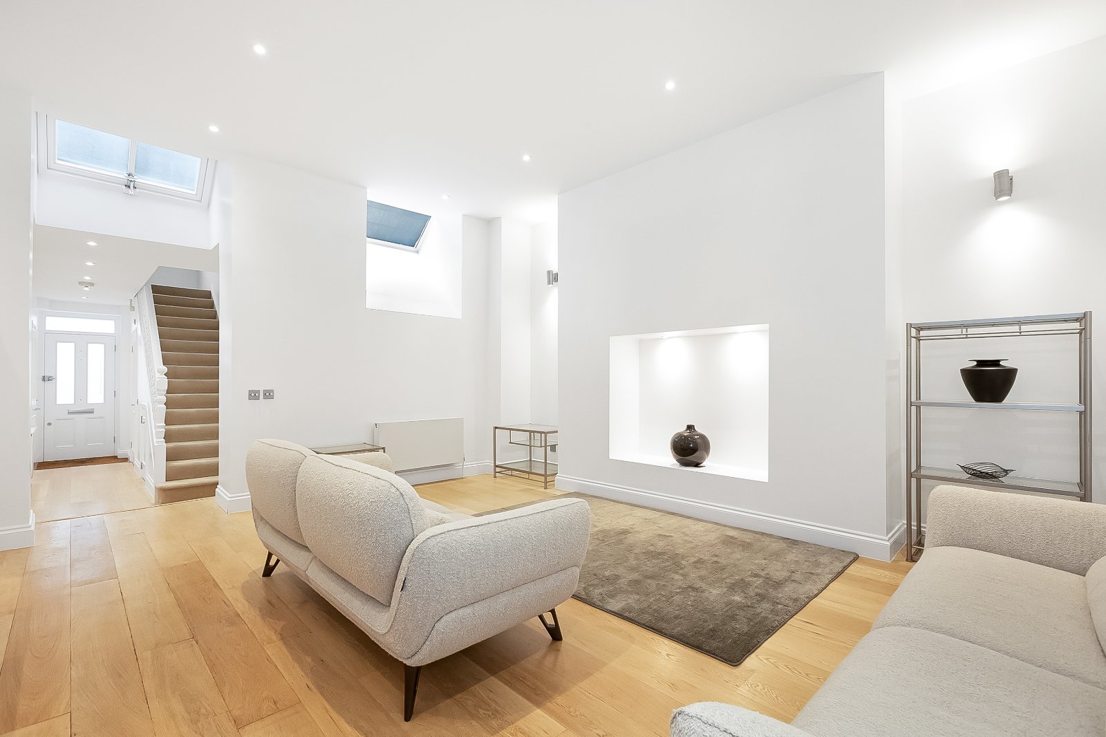 4 bedroom terraced house for sale in London