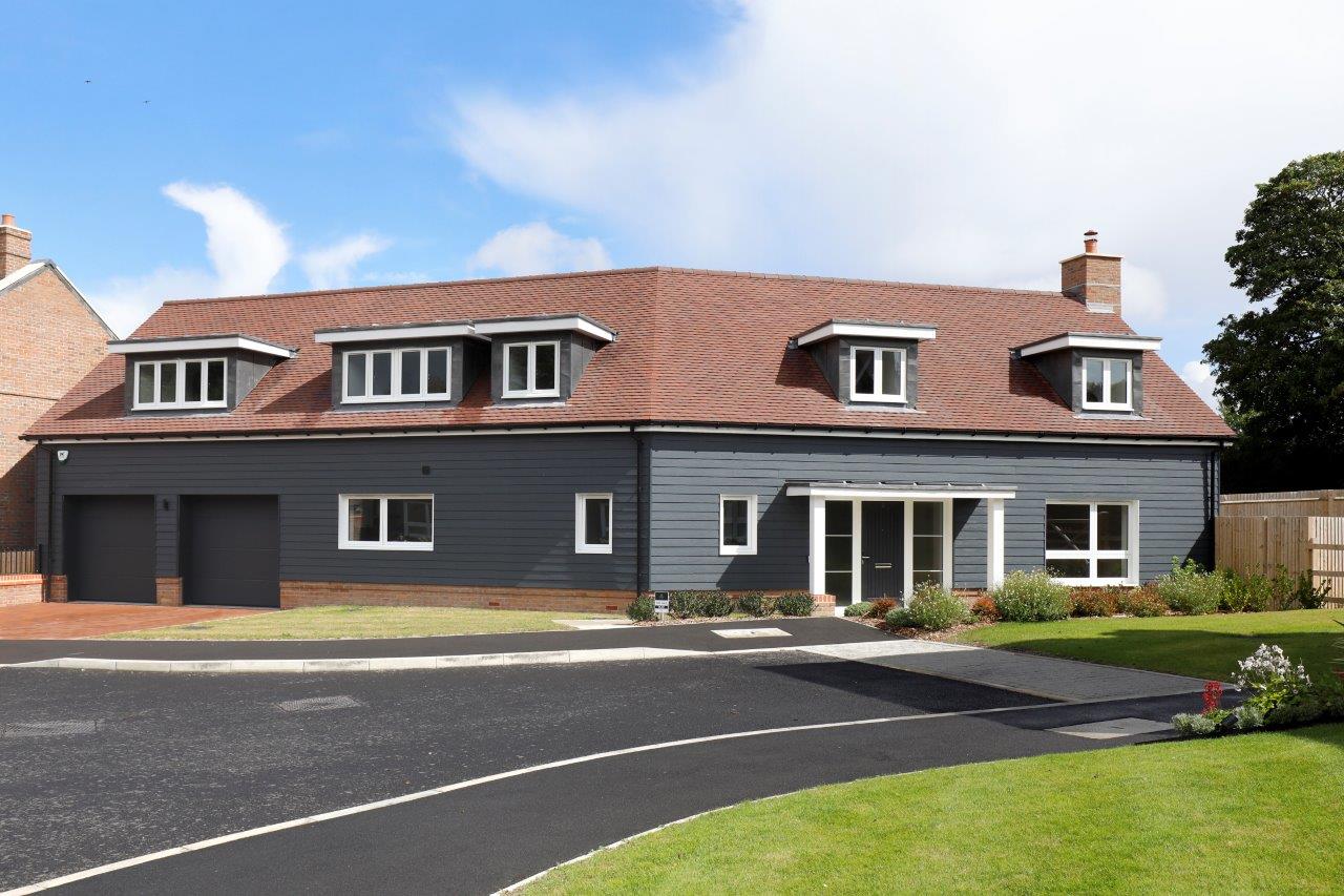 5 bedroom detached new house for sale 0