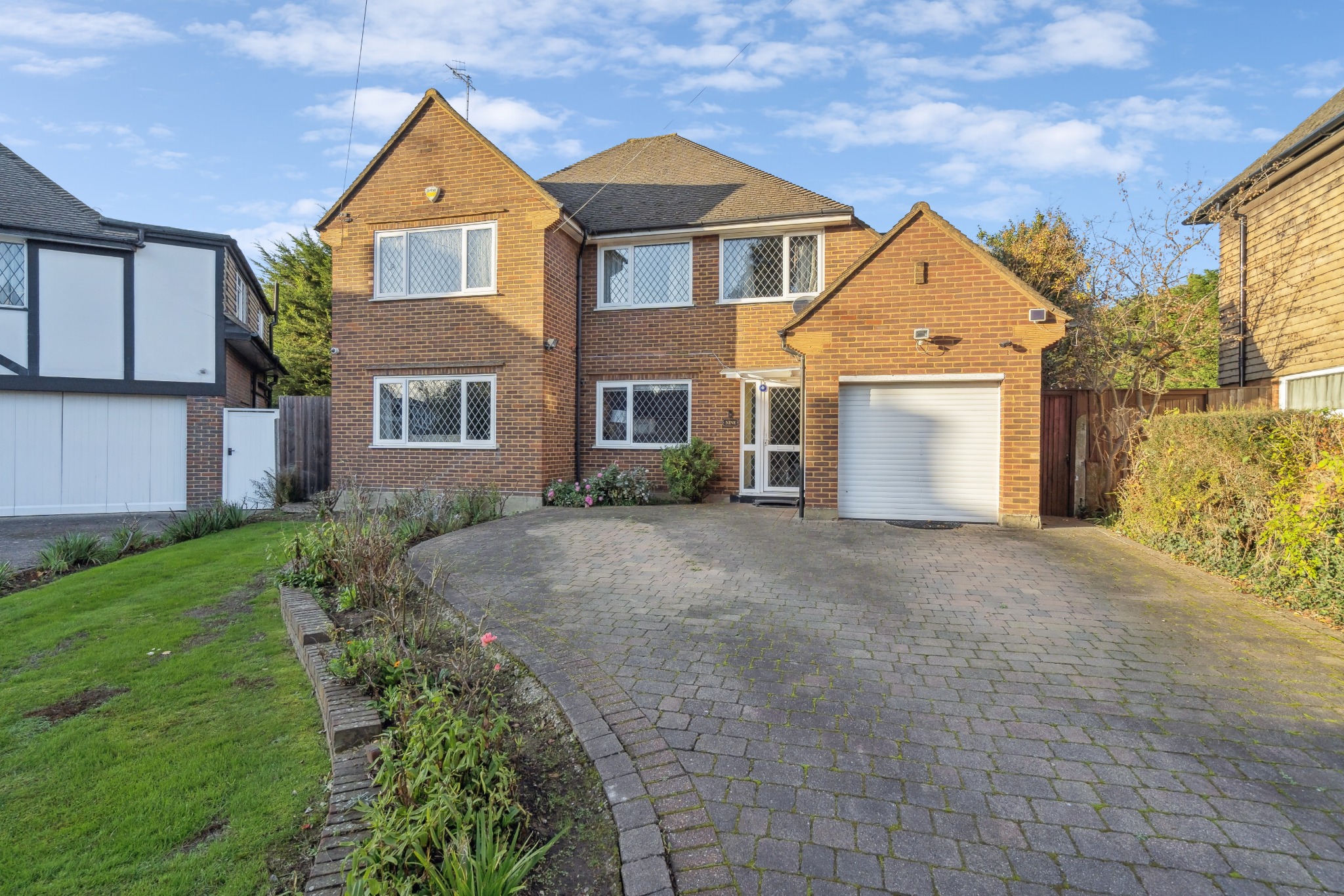 4 bedroom detached house for sale 0