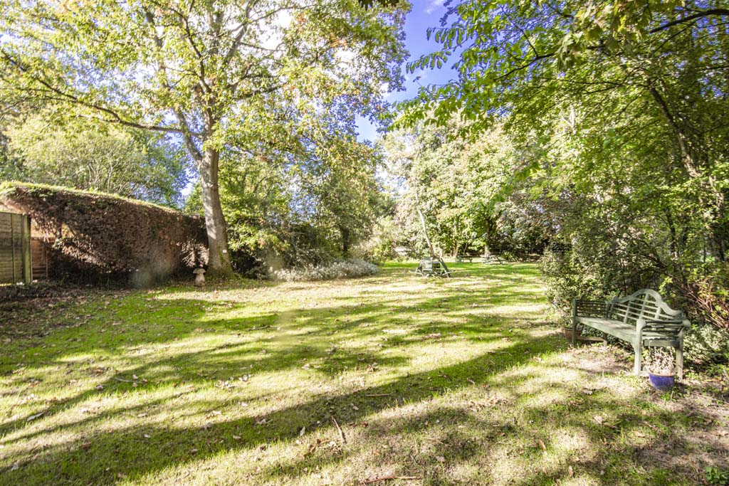 5 bedroom detached house for sale 0