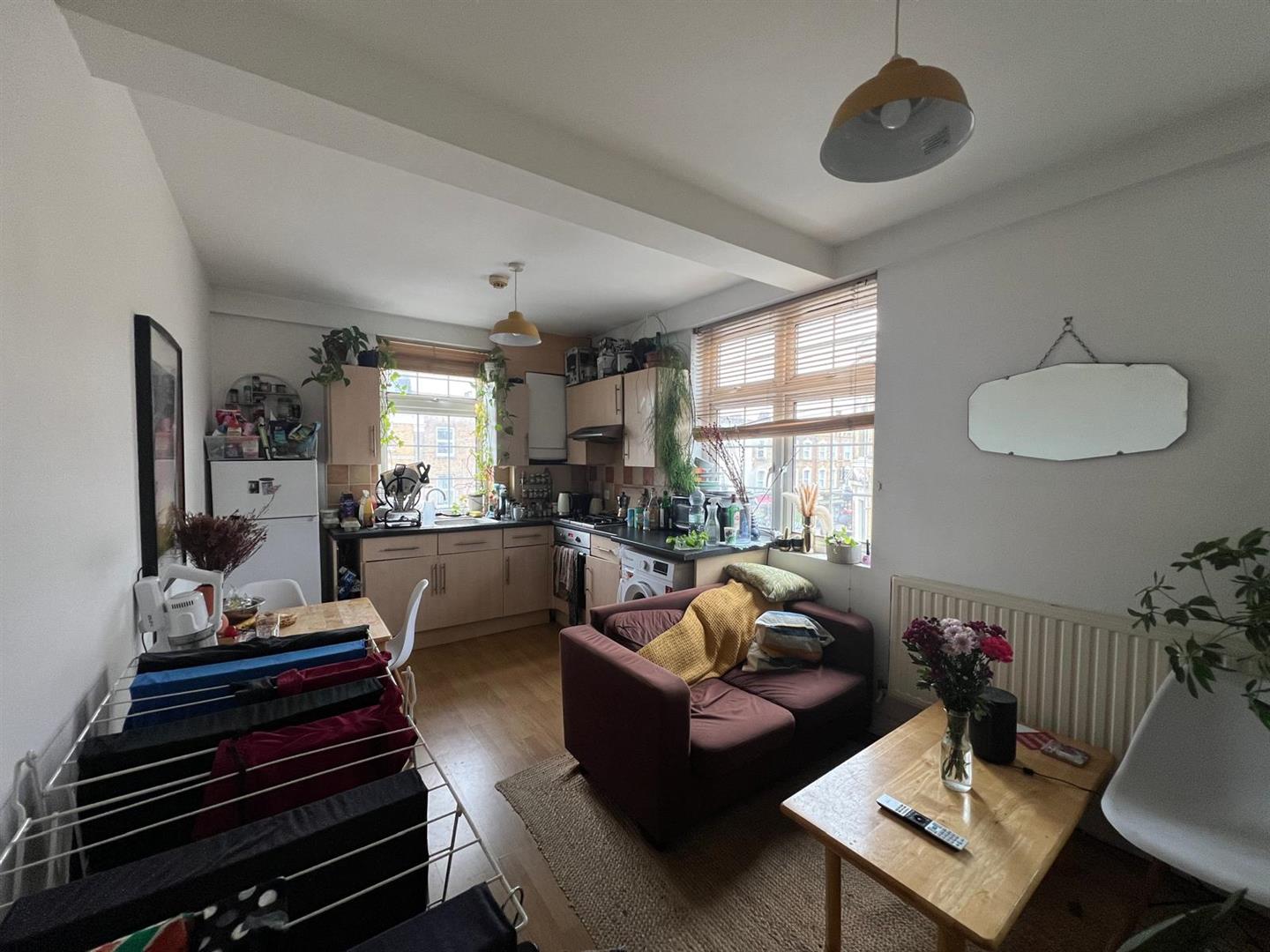 Flat 2, 137-139, Stoke Newington Road, London photo 5