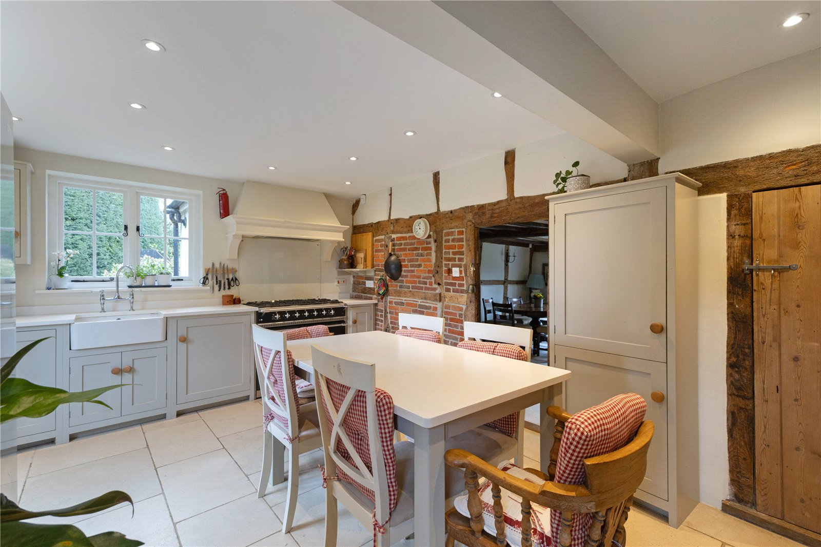 4 bedroom detached house for sale 0