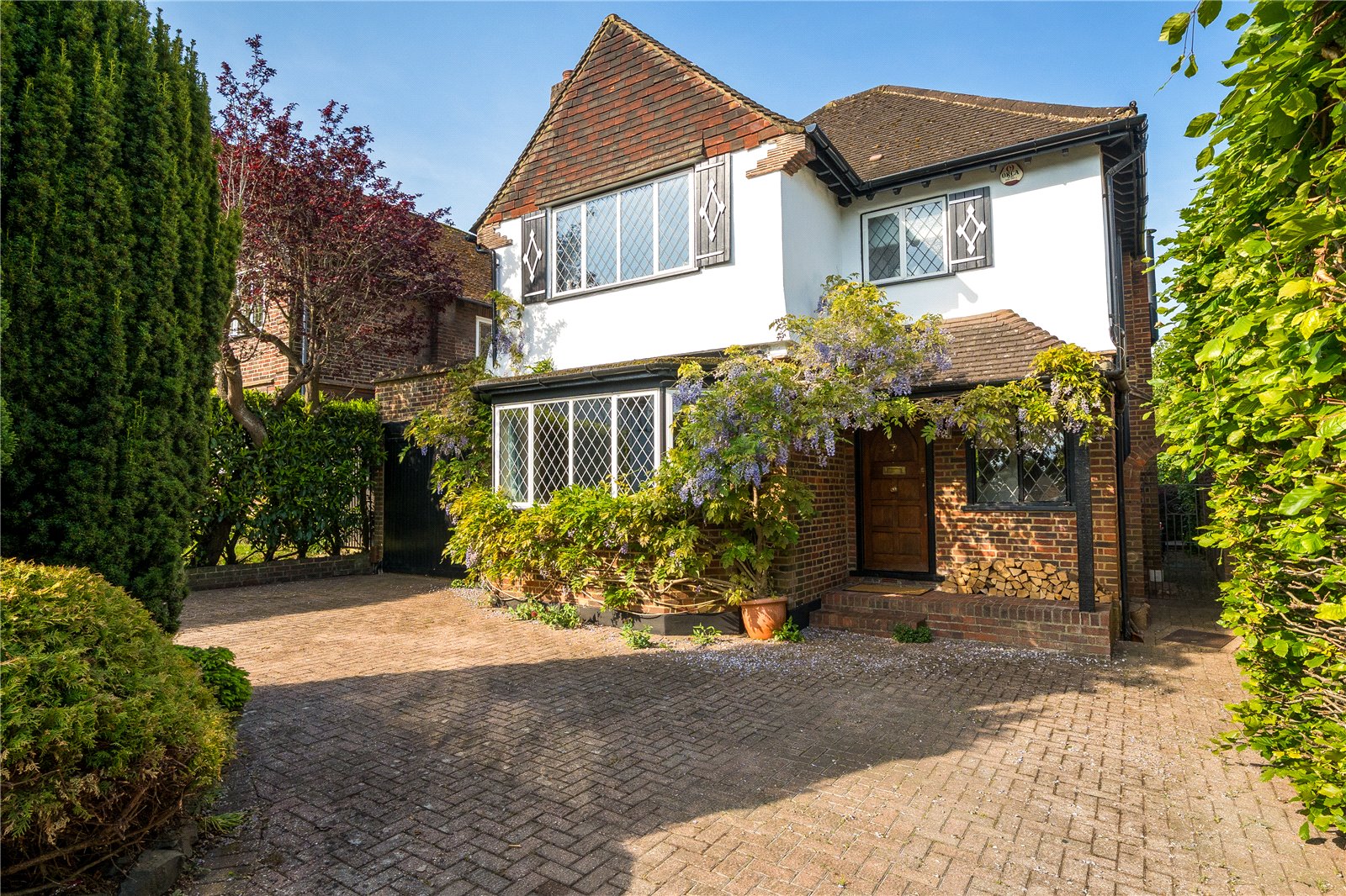 5 bedroom detached house for sale 0