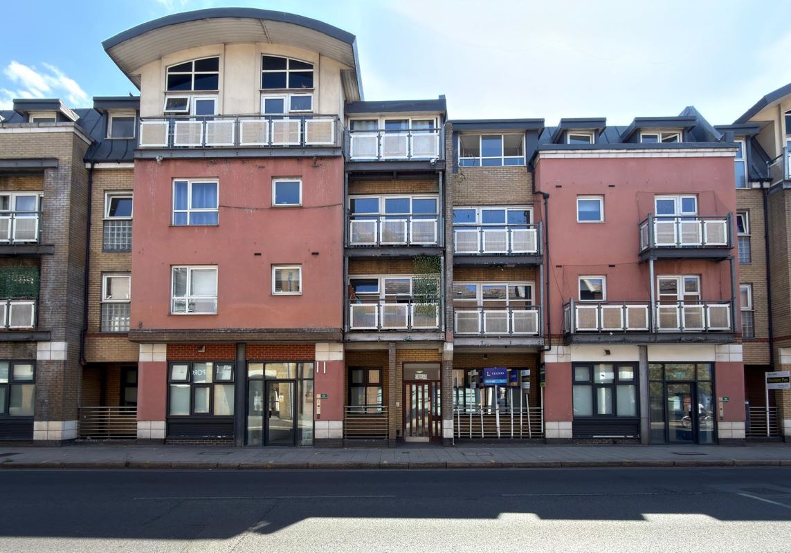 Flat 27 Magnum House, 170 London Road, Kingston upon Thames, Surrey, KT2 6QW photo 2