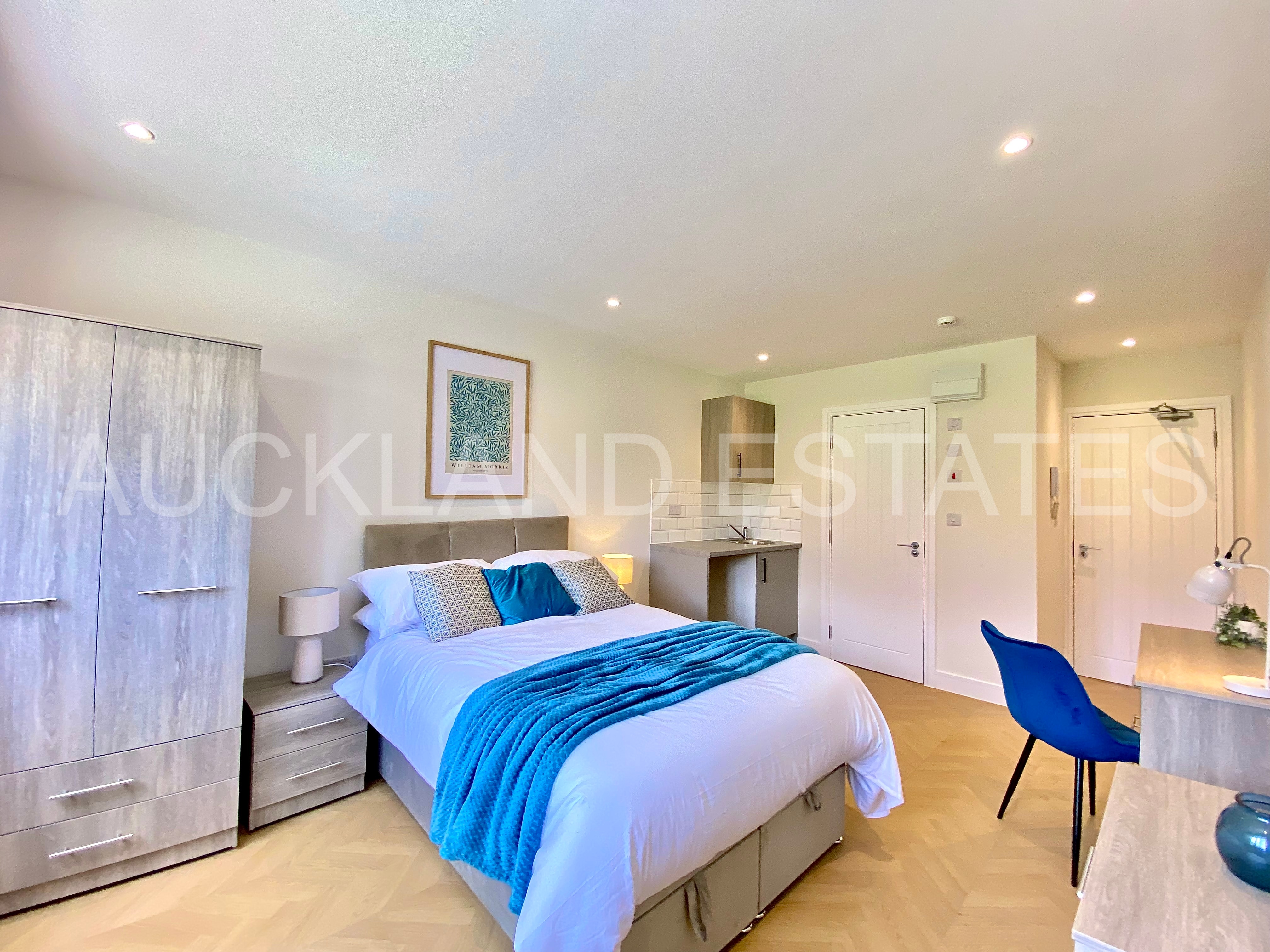 Flat 4, 31, Tempest Avenue, Potters Bar photo 4