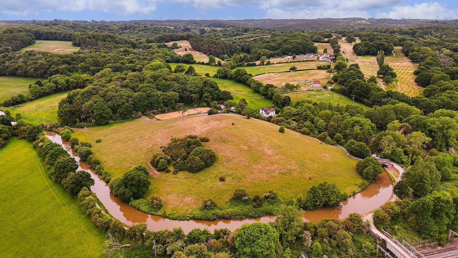 5 bedroom equestrian property for sale 0