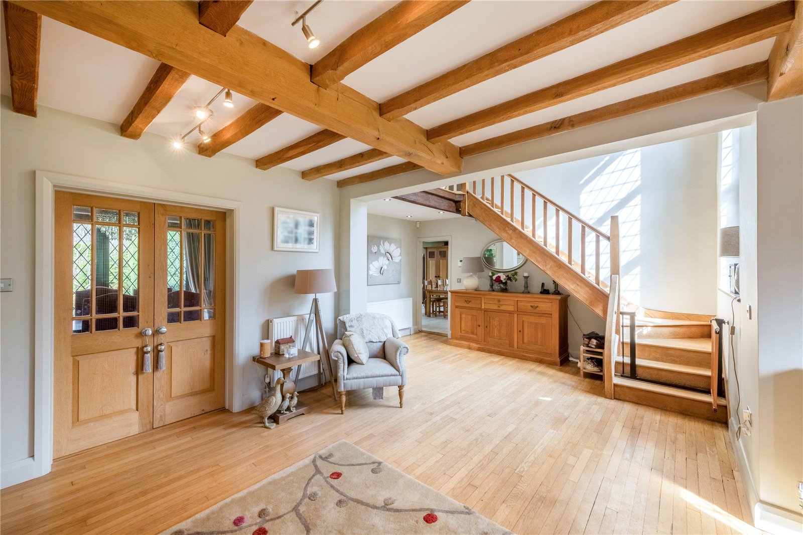 6 bedroom detached house for sale 0