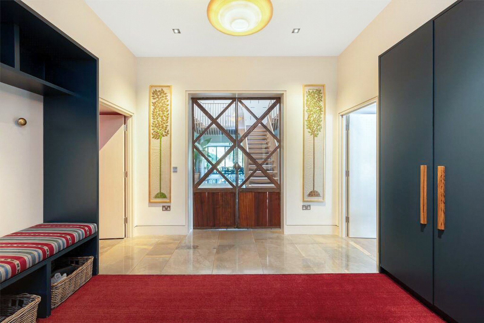 6 bedroom detached house for sale 0