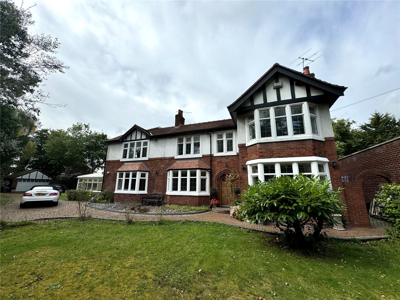 Best Coastal Towns to Buy Property in the UK