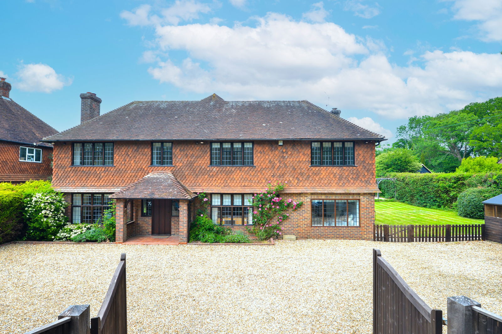 5 bedroom detached house for sale 0
