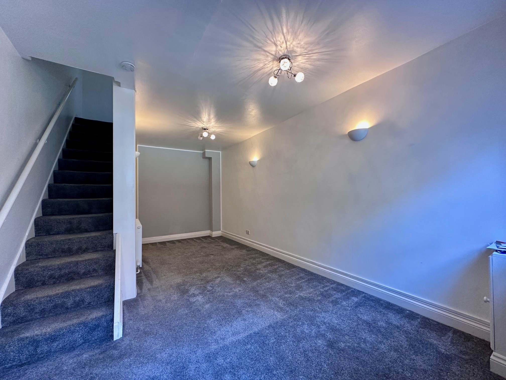 Photos of Coxtie Green Road, Navestockside, Brentwood CM14 55165127