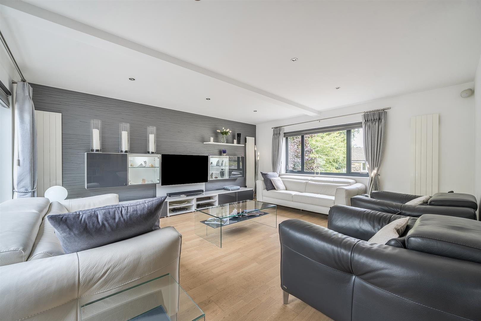 4 bedroom detached house for sale 0