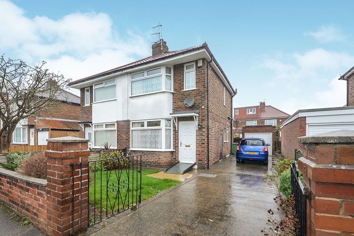 Free property report 15 Lawnswood Drive, York, YO30 5QL Chimnie