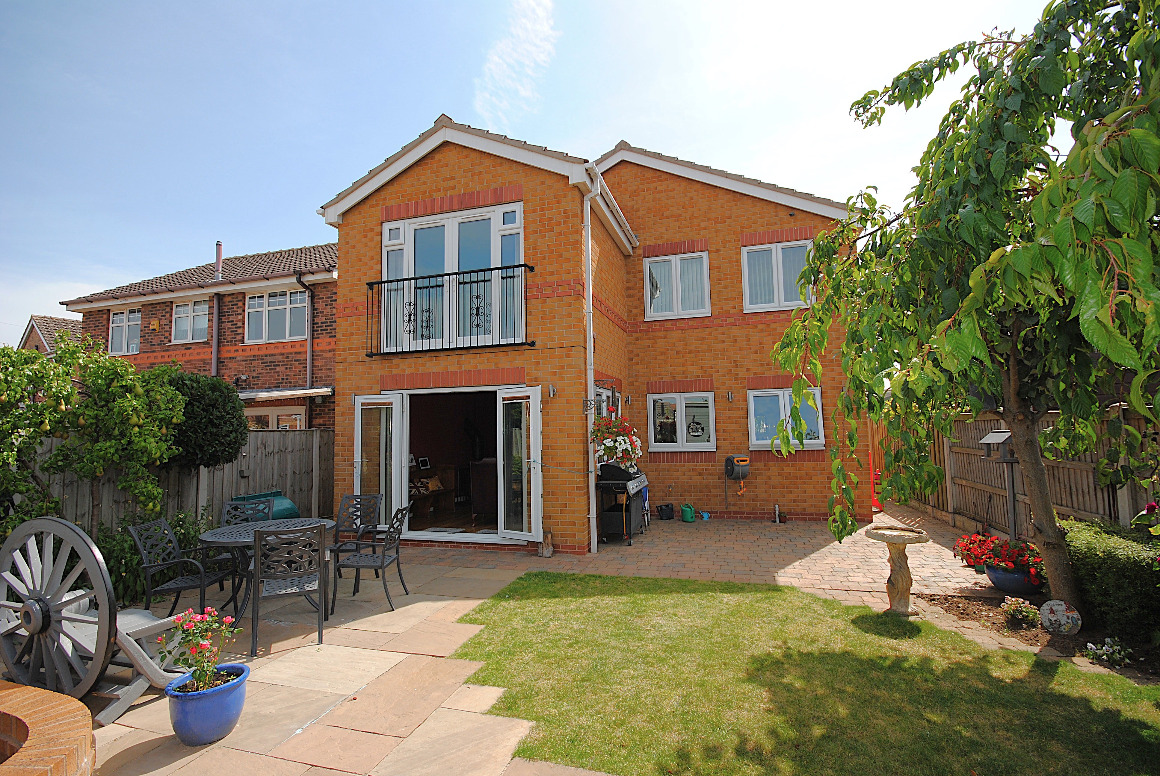 4-bed detached on 19, Fair Holme View, Doncaster, £395,000