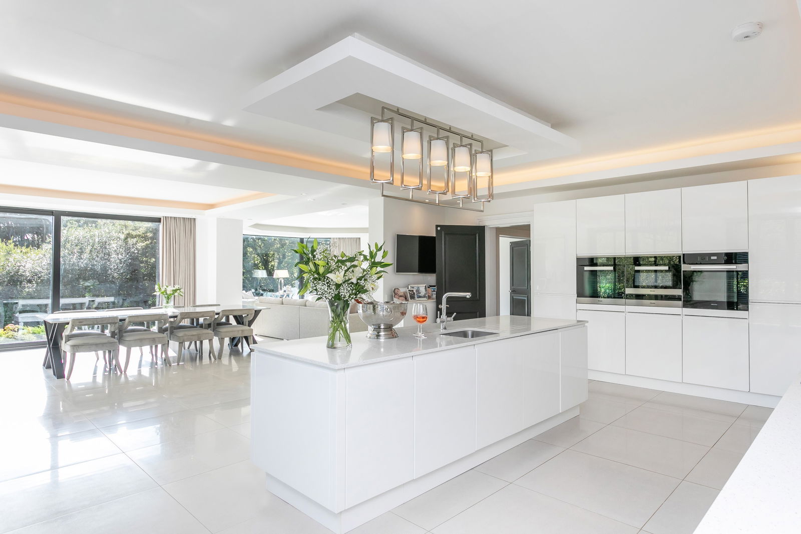 4 bedroom detached house for sale 0