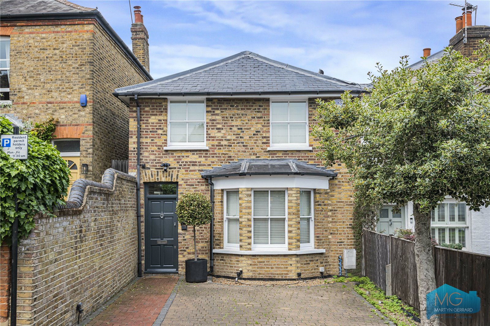 3 bedroom detached house for sale 0