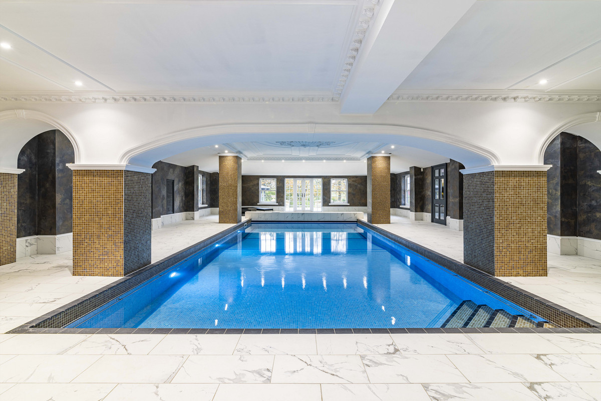 6 bedroom country house for sale 0