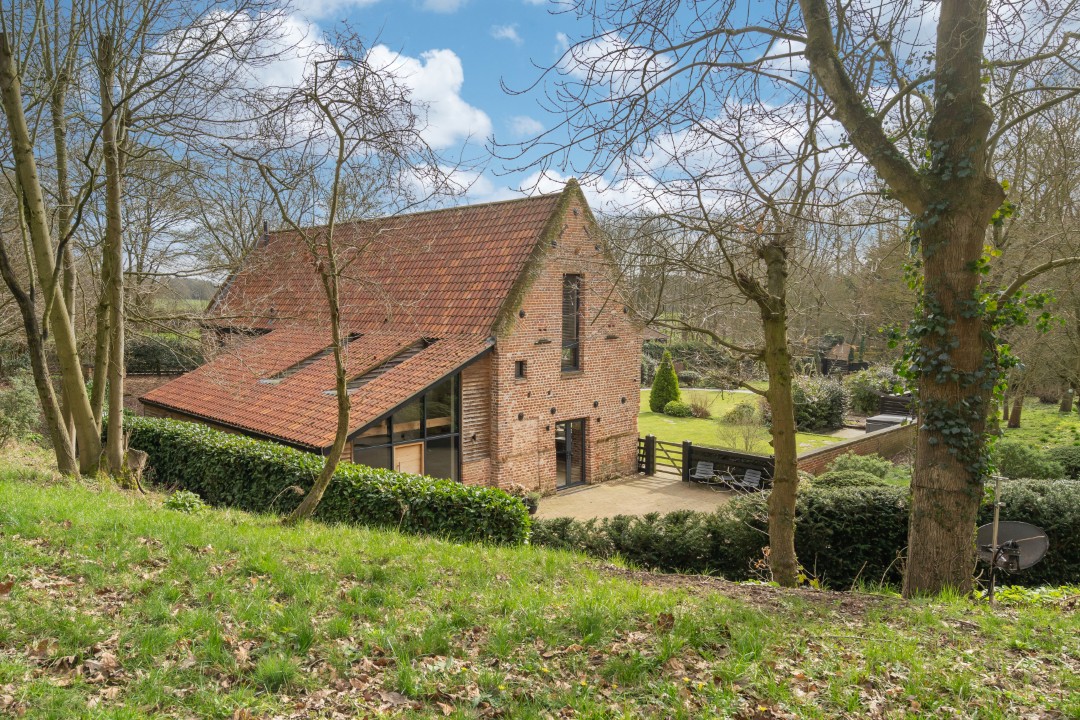 4 bedroom barn conversion for sale 0