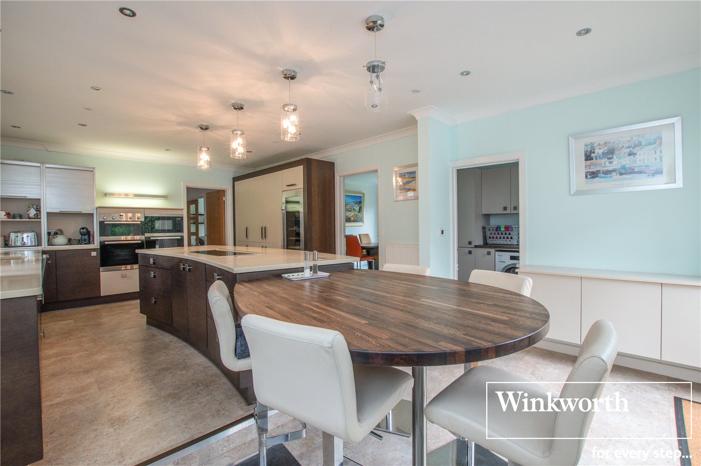 4 bedroom detached house for sale 0