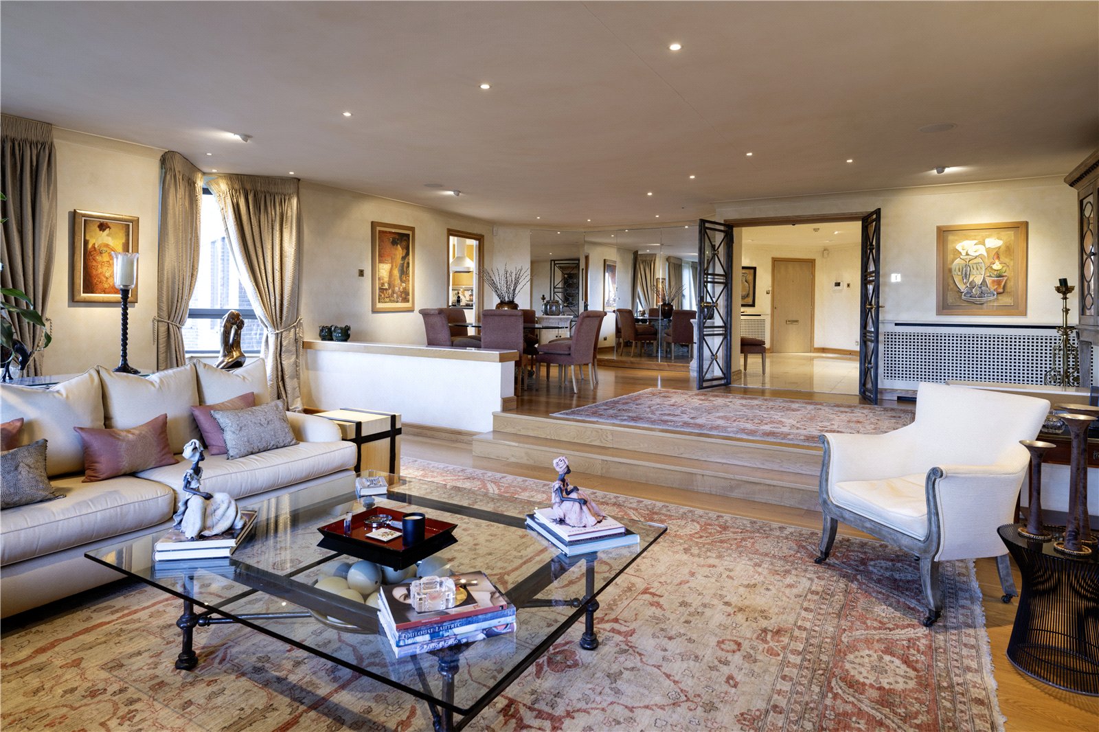3 bedroom flat for sale 0