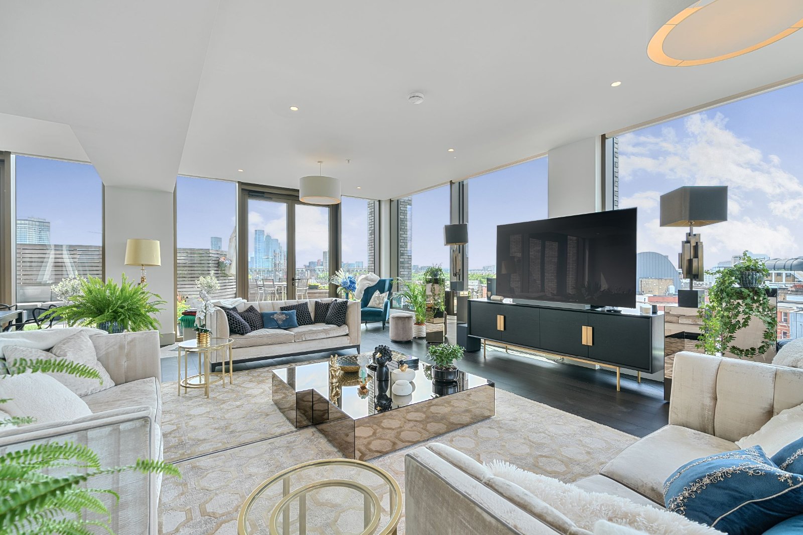 3 bedroom farmhouse for sale in Northwich