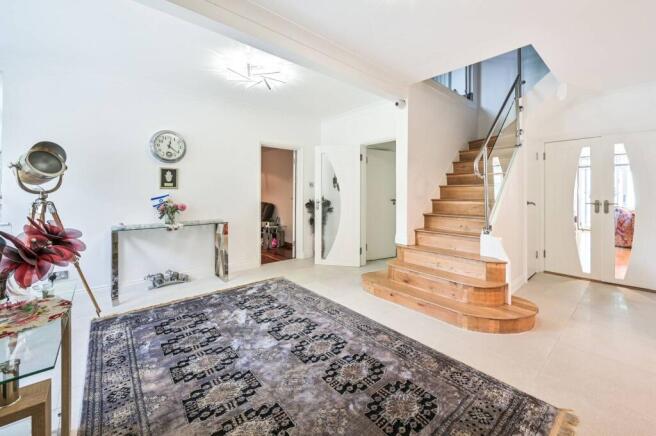 6 bedroom detached house for sale 0