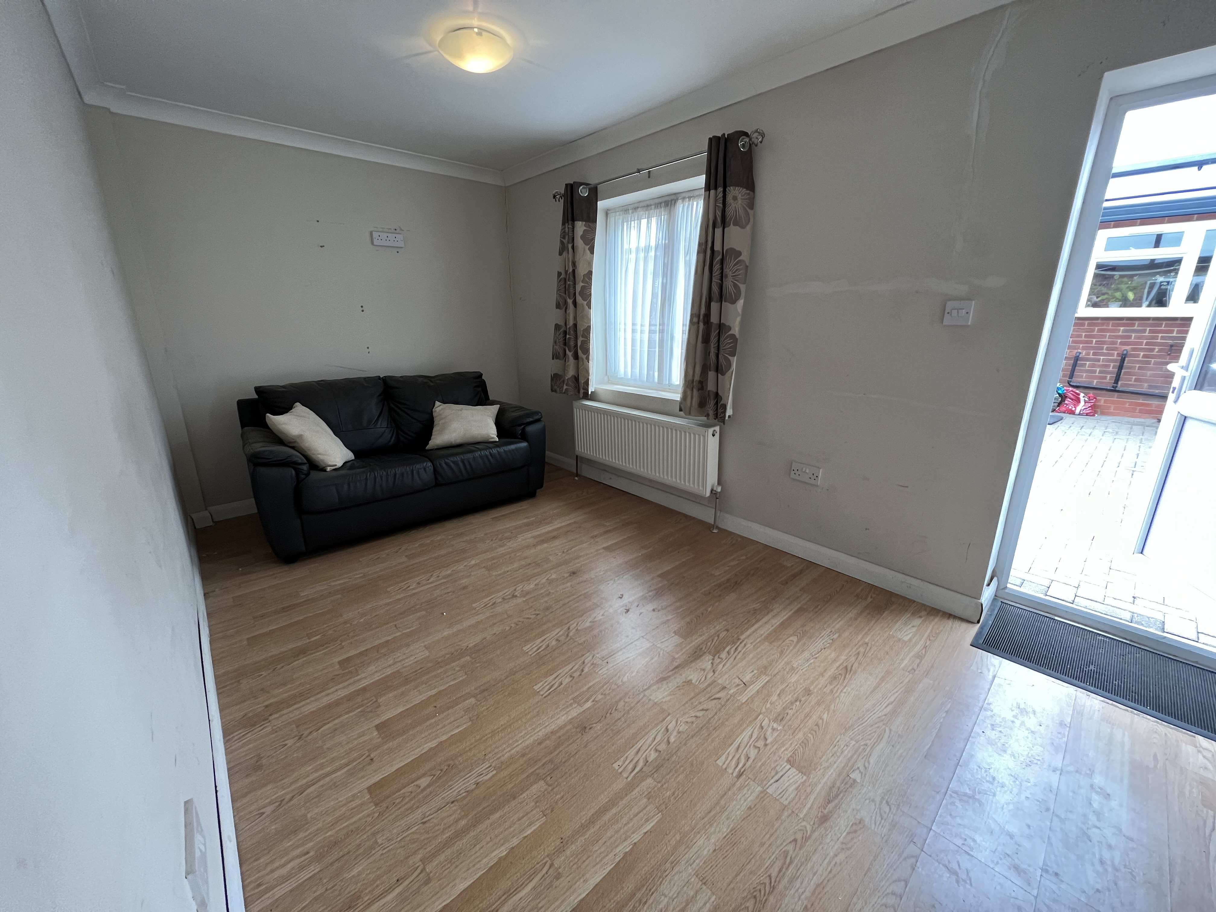13 Annex, Wentworth Road, Southall photo 5