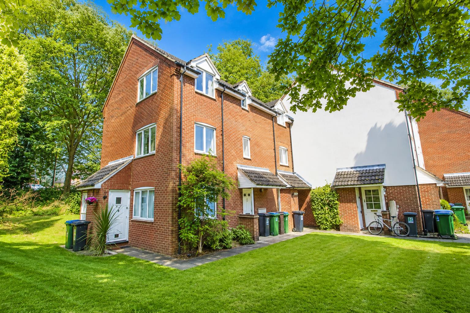 63, Ravenscroft, Watford photo 5