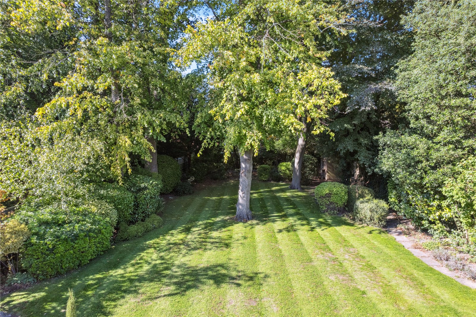 5 bedroom detached house for sale 0