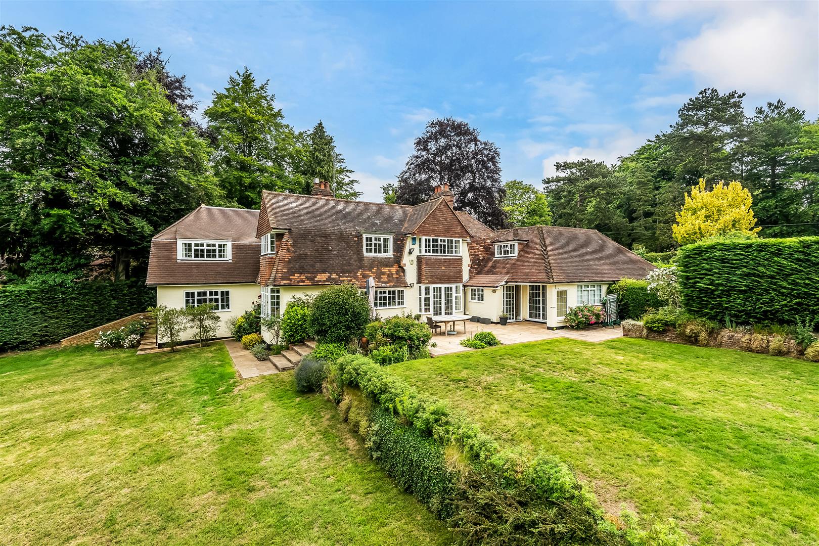 5 bedroom property for sale 0