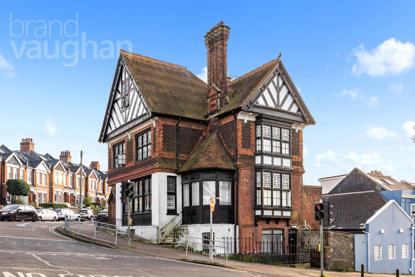 13 bedroom detached house for sale 0