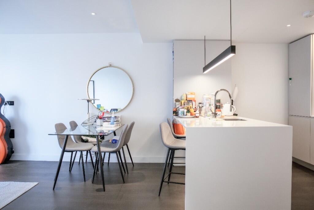 2 bedroom flat for sale 0