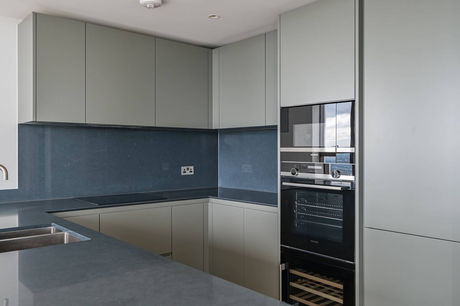 2 bedroom flat for sale in Chatham