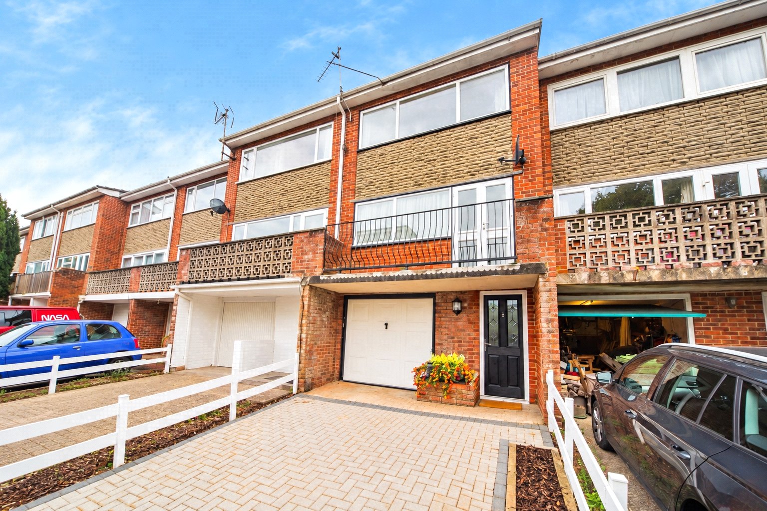 3 bed town house for sale