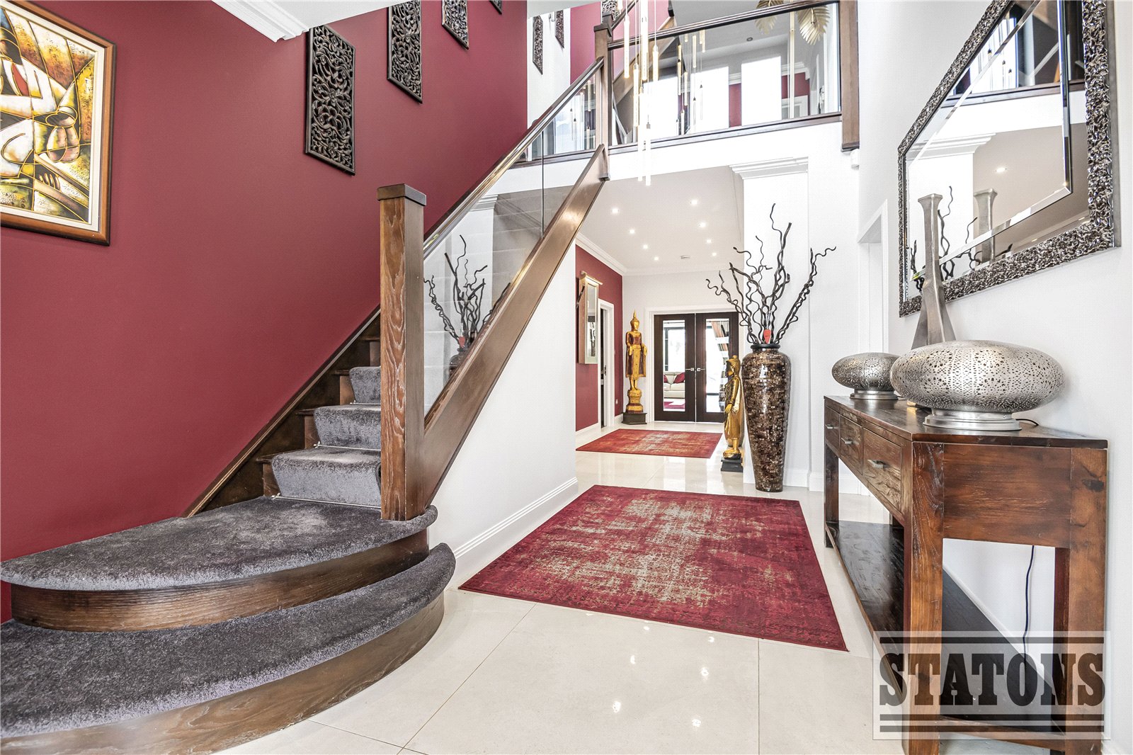 5 bedroom detached house for sale 0