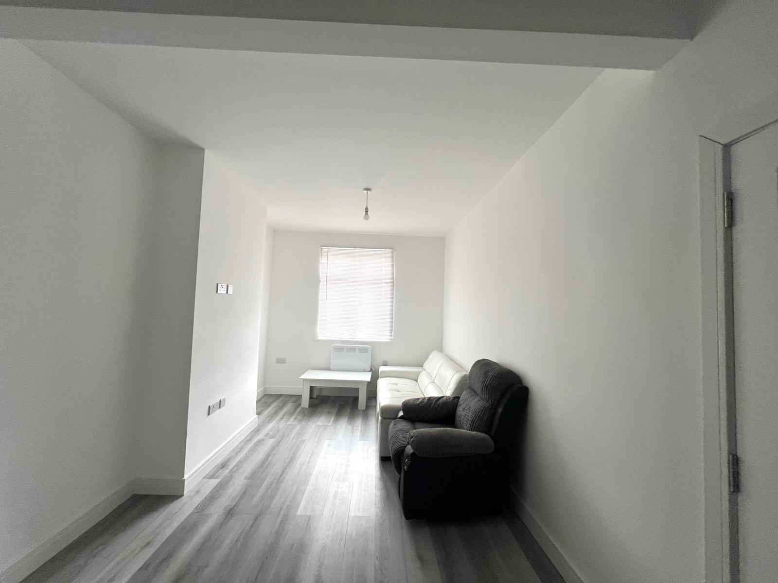 1106A, Uxbridge Road, Hayes photo 5