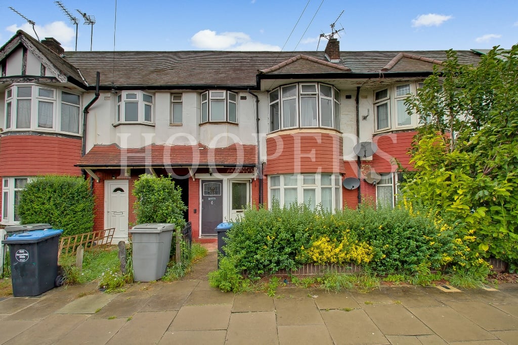 2-bed flat on 53, Southview Avenue, London, £365,000