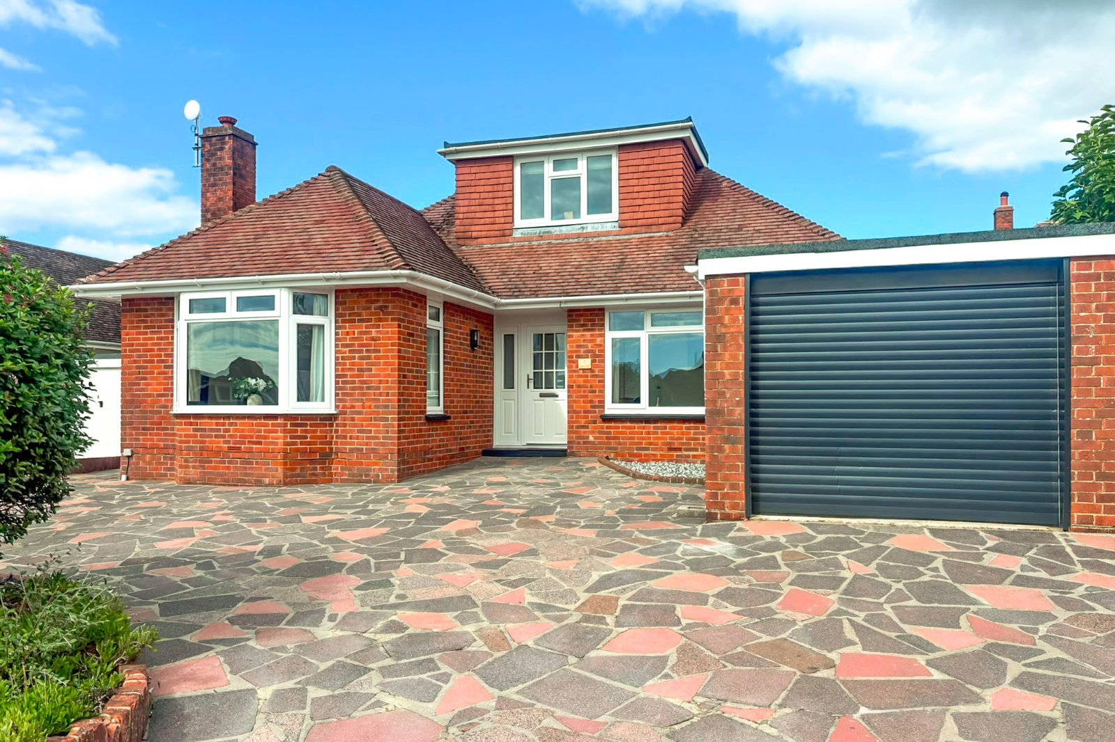 3 bed bungalow for sale