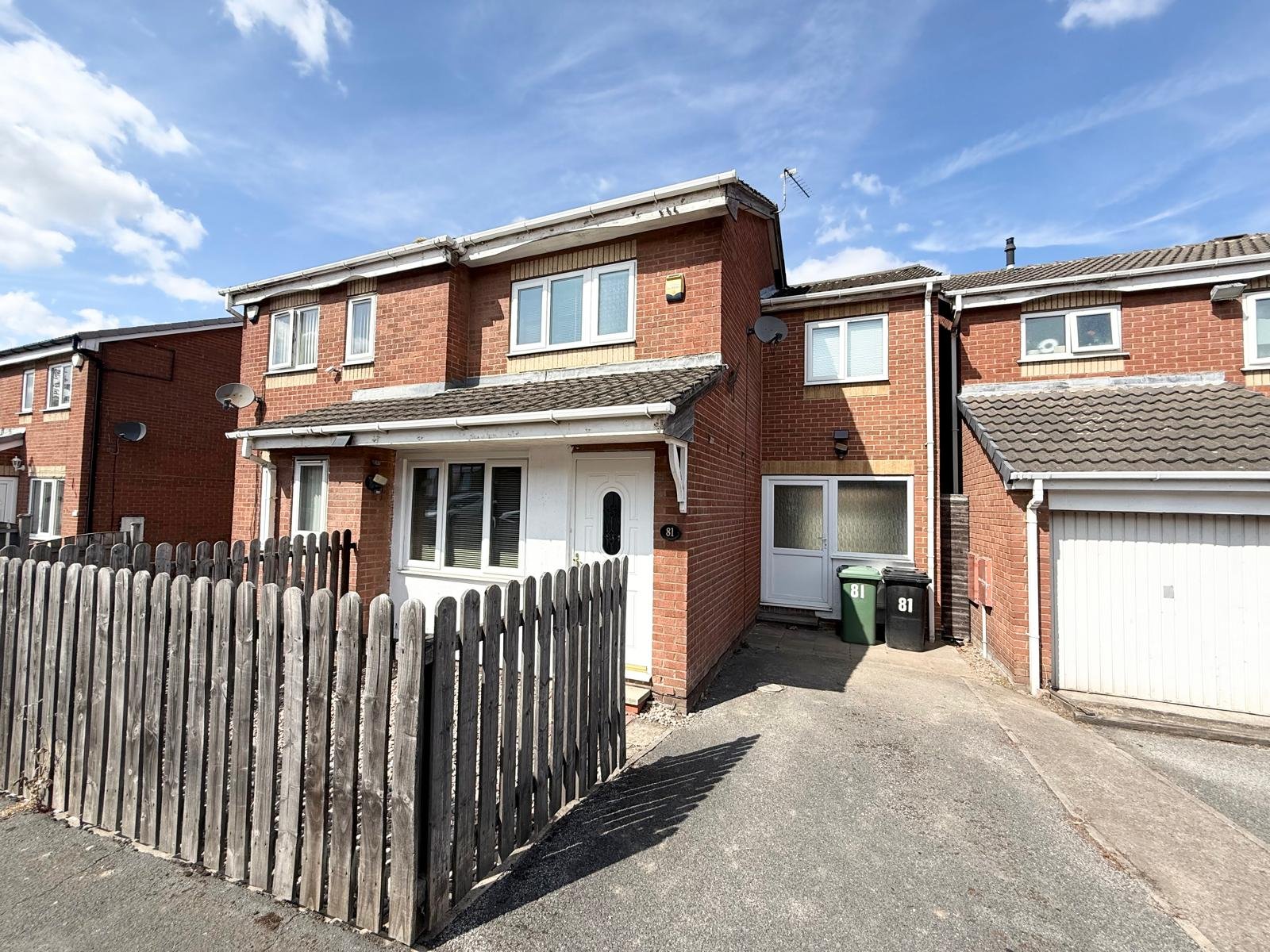 81, Leasowe Road, West Yorkshire photo 2