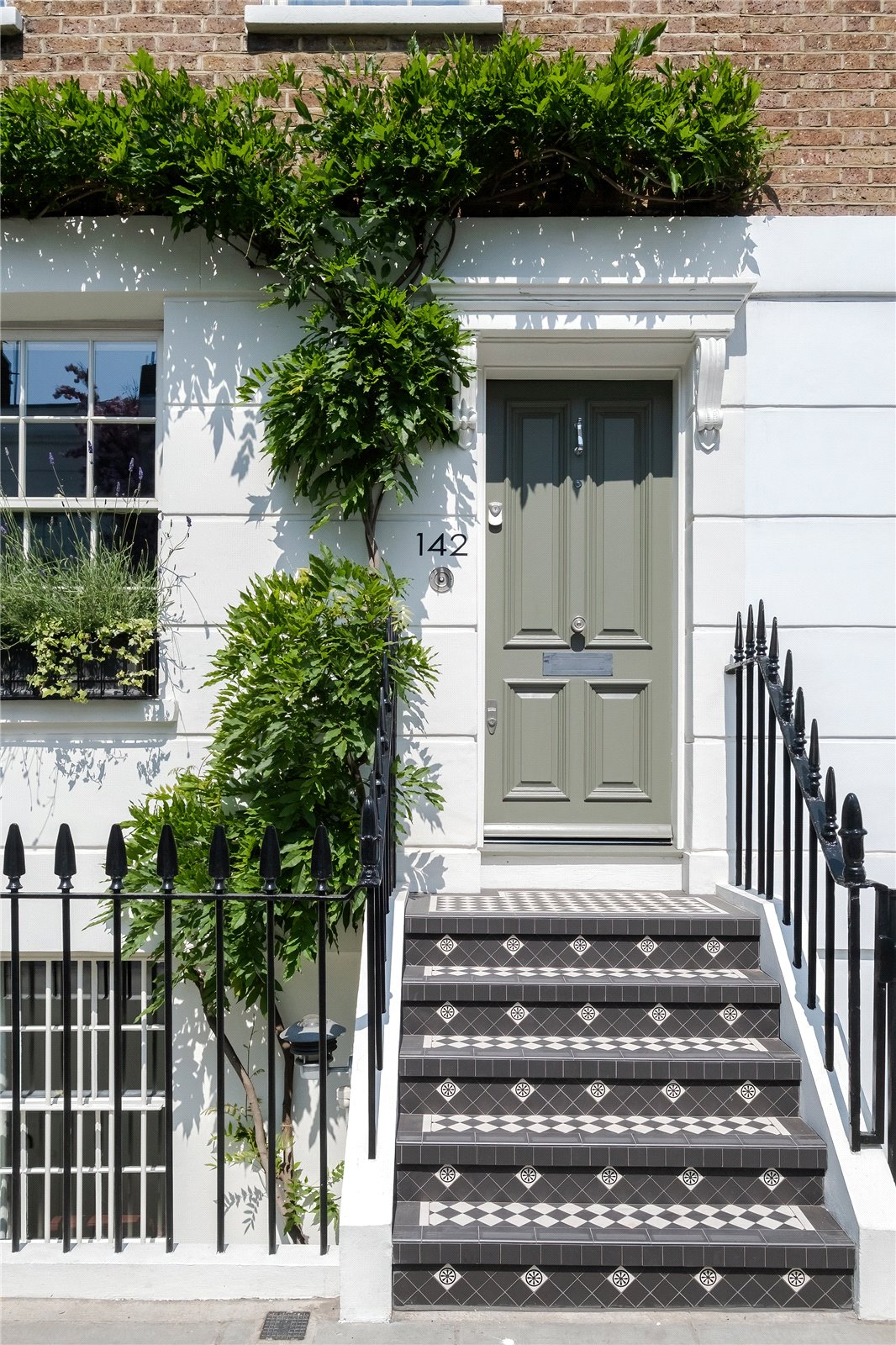 3 bedroom terraced house for sale 0