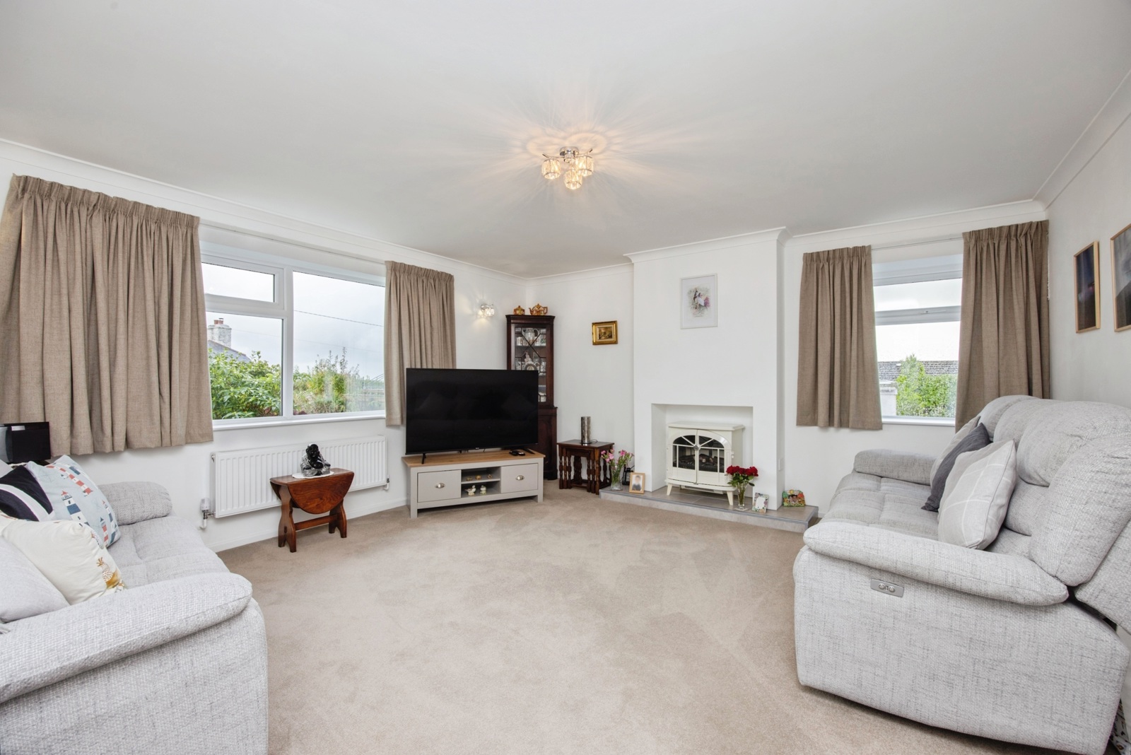 12, Valley View, Liskeard photo 3
