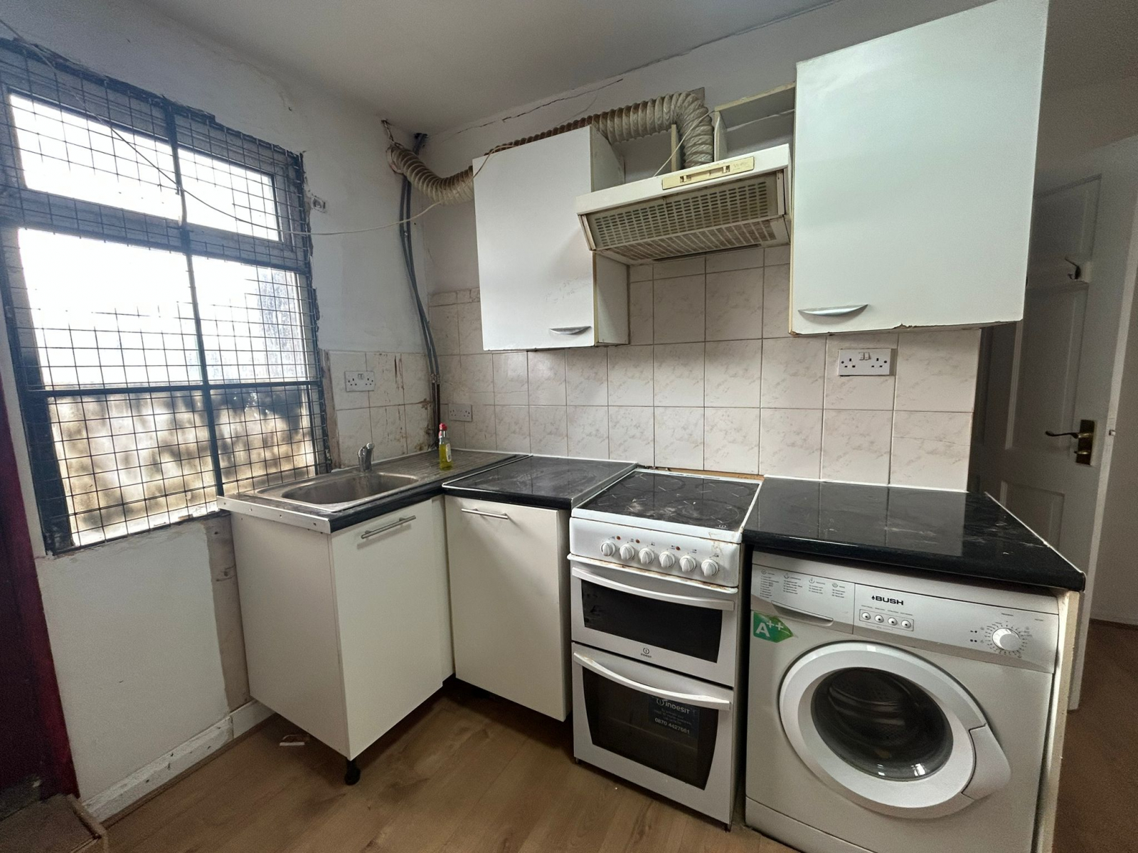 14 High Street, Southall photo 4