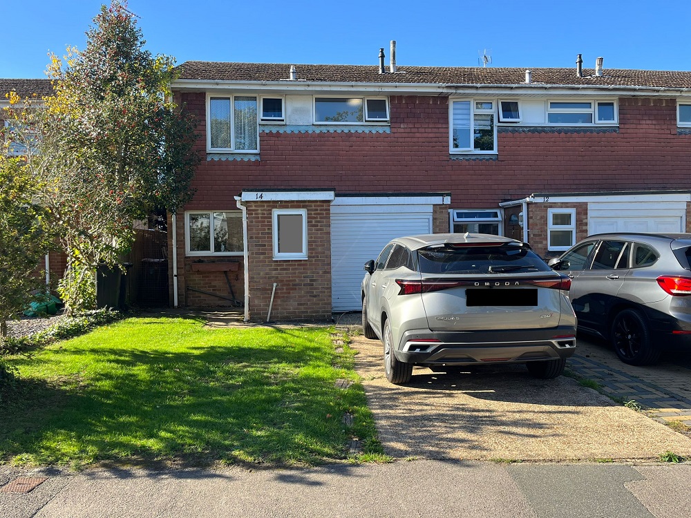14, Holmewood Close, Wokingham photo 5
