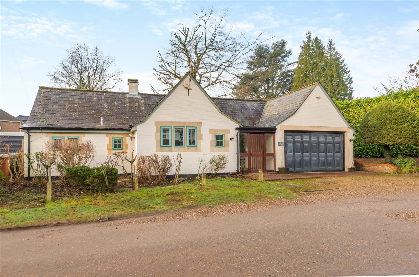 2 bedroom detached bungalow for sale 0