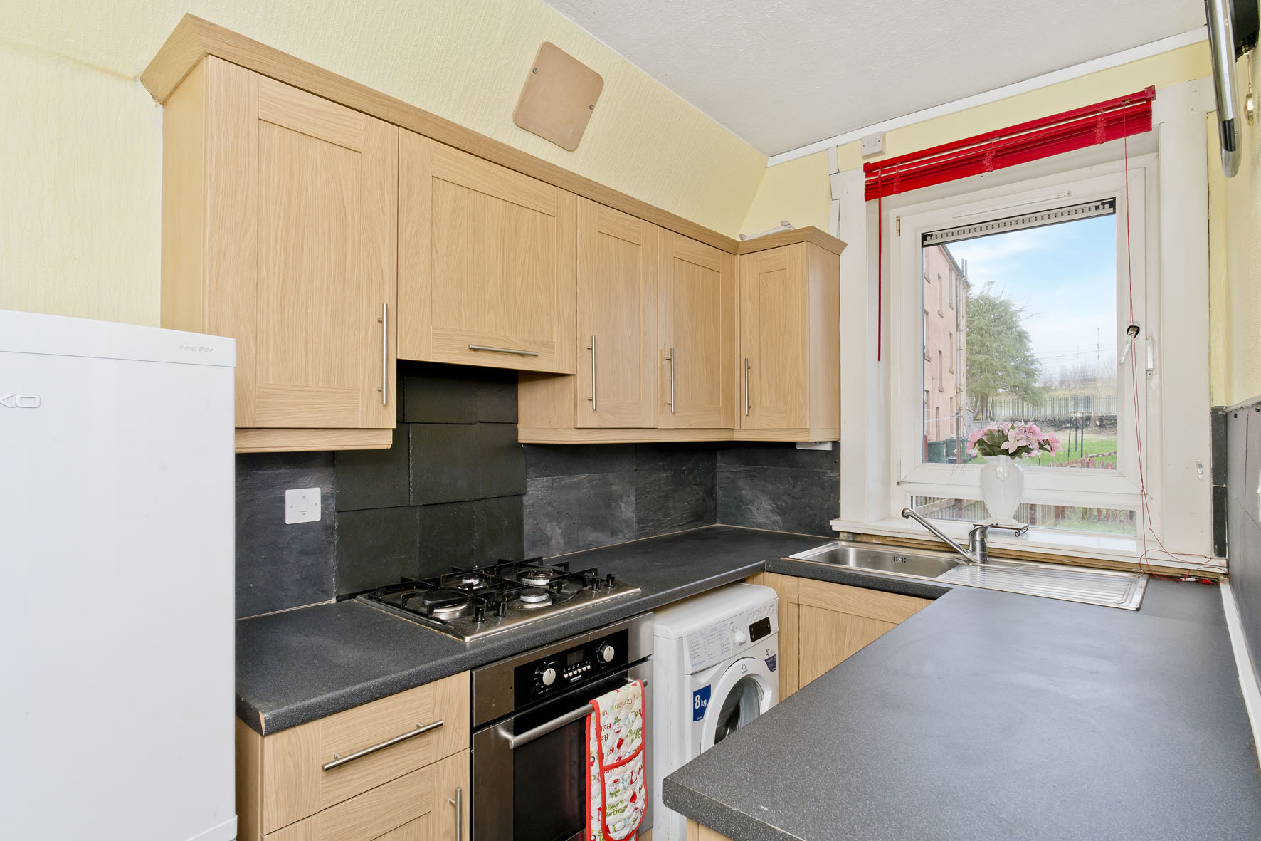 Photos of 25/1 Stenhouse Avenue West, Edinburgh EH11 63840658