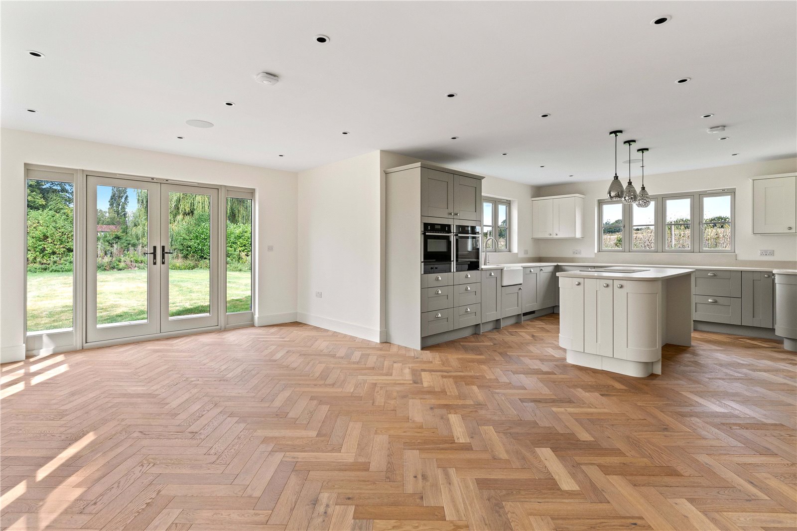 5 bedroom detached new house for sale 0