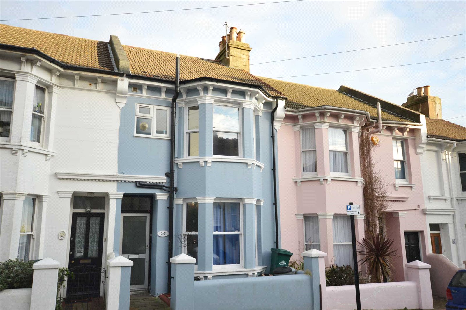 35 bedroom terraced house for sale 0